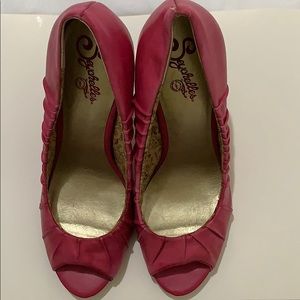 - Seychelles Pink peep toe pumps